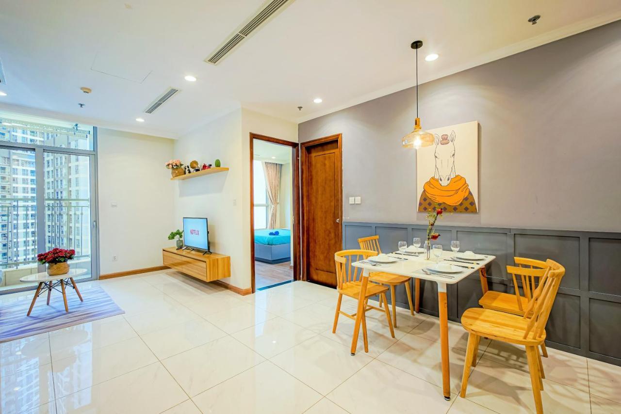 Mott Haven Apart - Vinhomes Central Park, Landmark 81 Area & Ice Rink Ho Chi Minh City Bagian luar foto