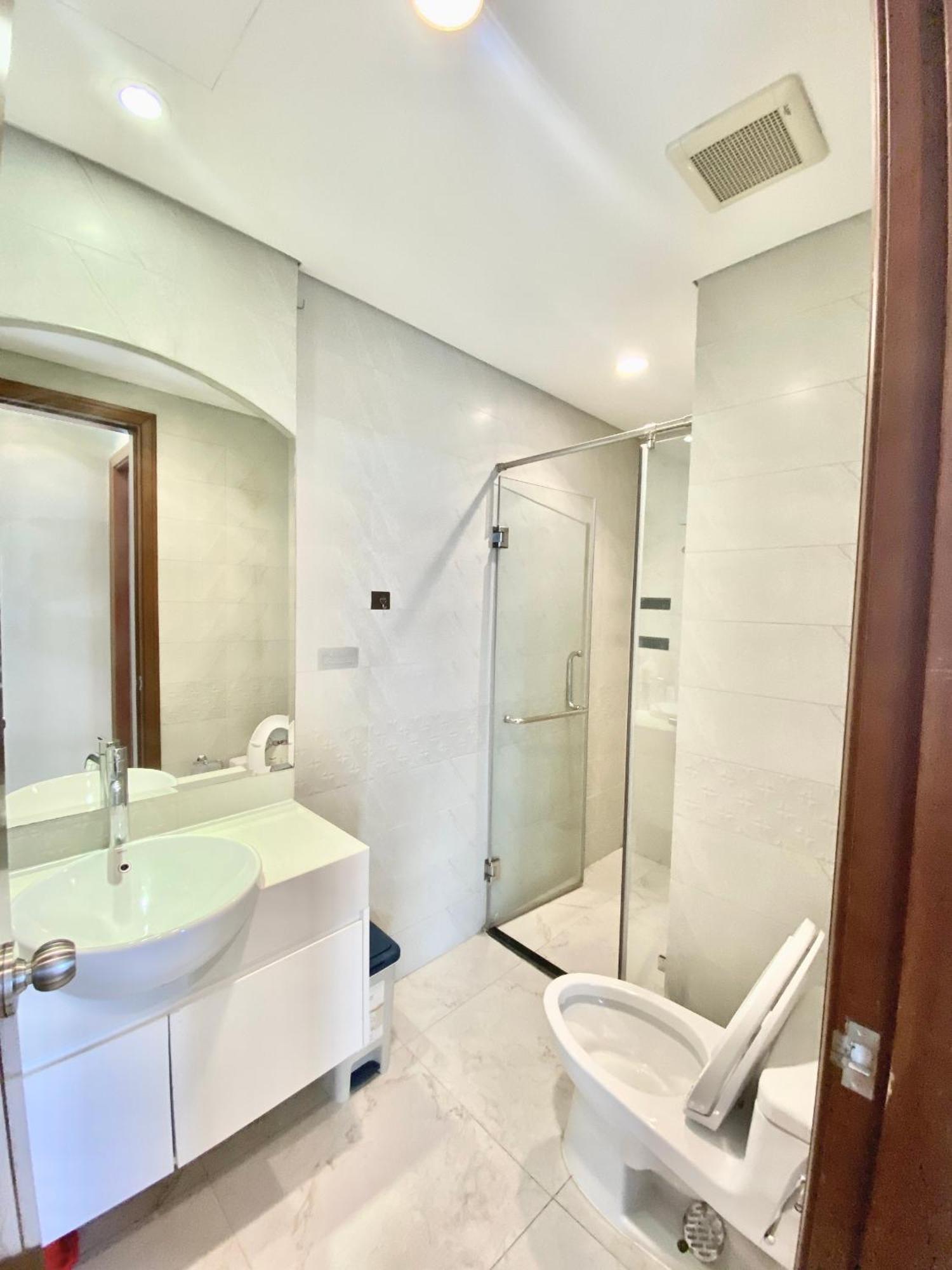 Mott Haven Apart - Vinhomes Central Park, Landmark 81 Area & Ice Rink Ho Chi Minh City Bagian luar foto